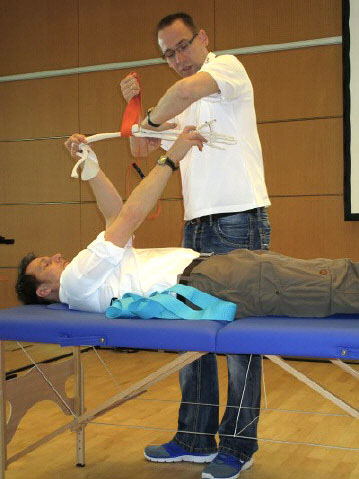 Thomas Sprenkel und Sven Schröder gaben einen Workshop zum Thema Behandlung der Epicondylitis lateralis